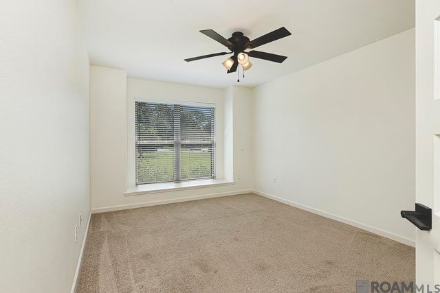 1310 Point Andrew Dr, Gonzales, LA 70737