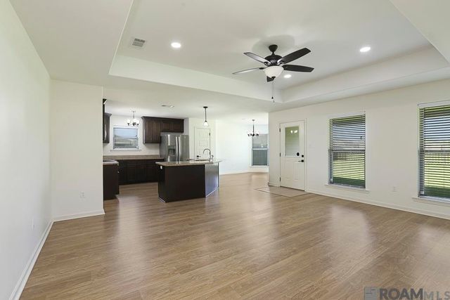 1310 Point Andrew Dr, Gonzales, LA 70737