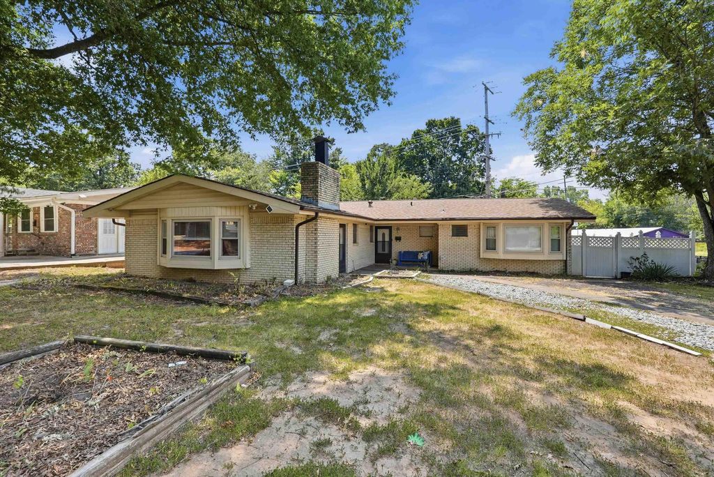 1939 Arrowhead, North Little Rock, AR 72118