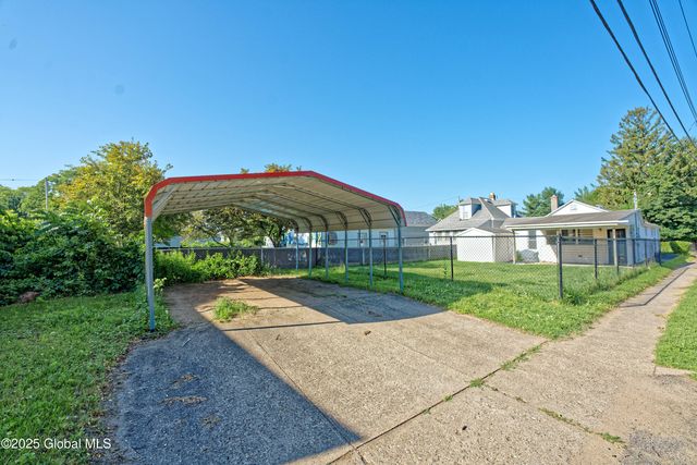 901 Adams Street, Rotterdam, NY 12306