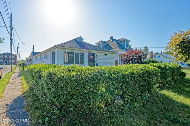 901 Adams Street, Rotterdam, NY 12306