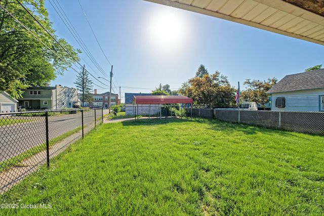 901 Adams Street, Rotterdam, NY 12306