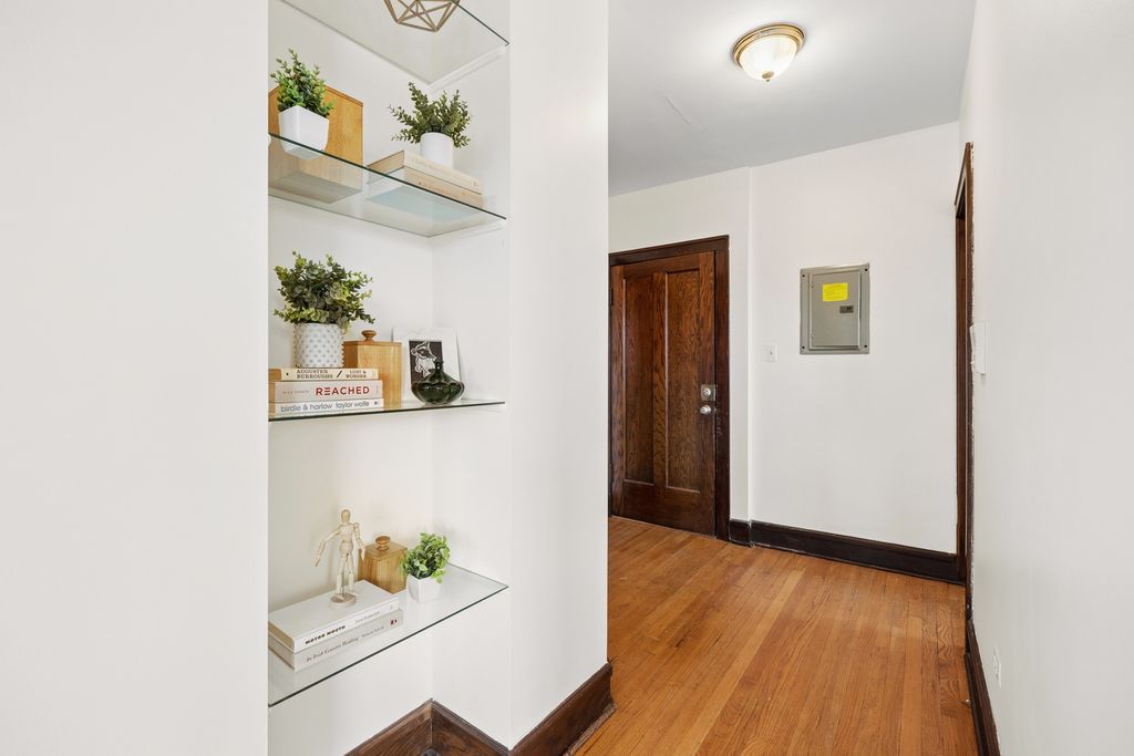 6750 16th Street B, Berwyn, IL 60402 — photo 2