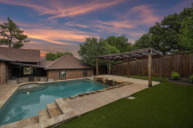 108 Forest Hill Drive, Trophy Club, TX 76262