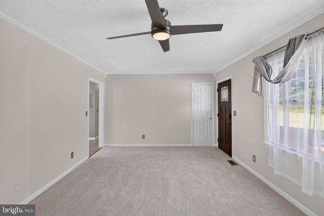 9330 SPRINGS RD, Warrenton, VA 20186