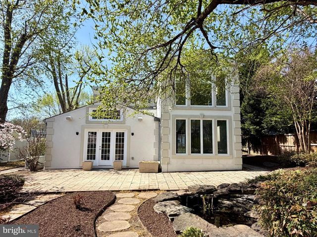 1921 WARE RD, Falls Church, VA 22043