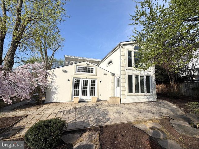 1921 WARE RD, Falls Church, VA 22043