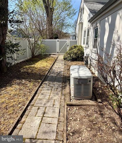 1921 WARE RD, Falls Church, VA 22043