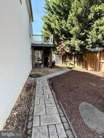 1921 WARE RD, Falls Church, VA 22043