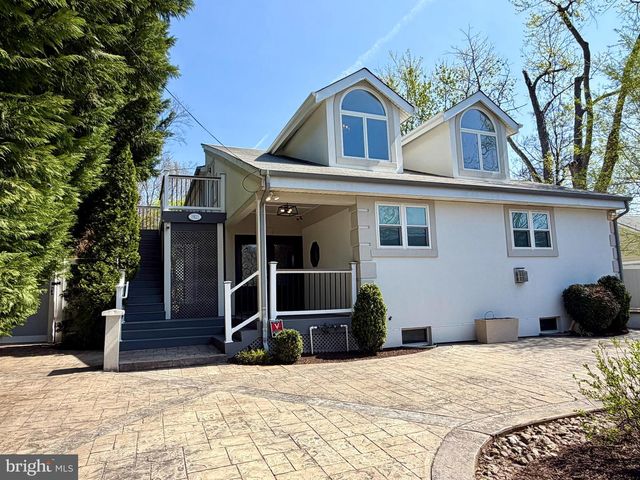 1921 WARE RD, Falls Church, VA 22043