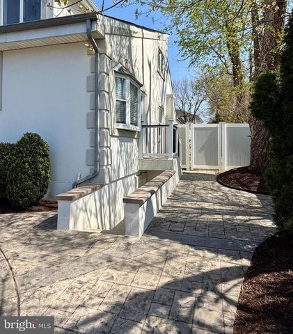 1921 WARE RD, Falls Church, VA 22043