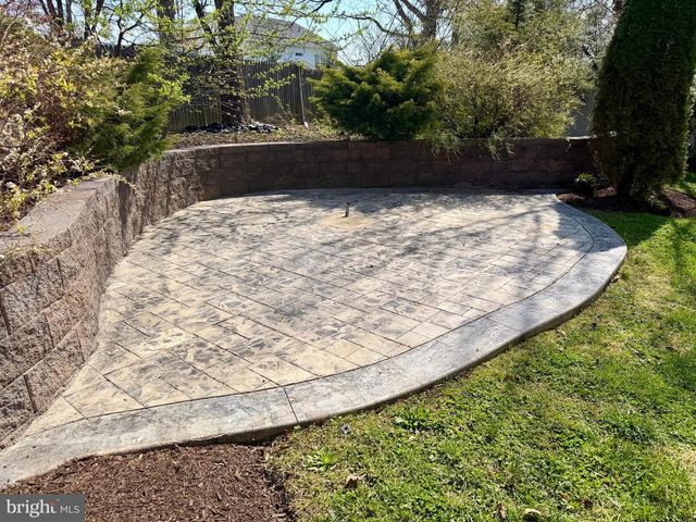 1921 WARE RD, Falls Church, VA 22043