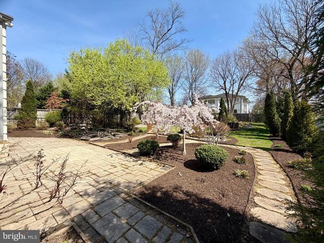 1921 WARE RD, Falls Church, VA 22043