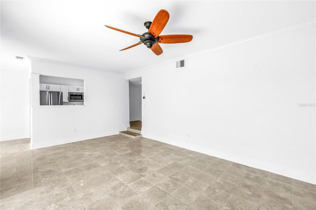 509 PLAZA SEVILLE COURT 19, Treasure Island, FL 33706