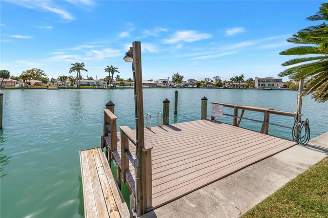 509 PLAZA SEVILLE COURT 19, Treasure Island, FL 33706