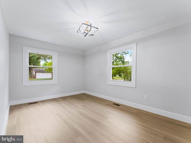 54 E STOKES RD, Willingboro, NJ 08046