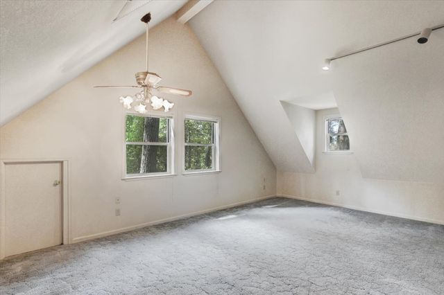 11551 Forest View Dr, Nevada City, CA 95959