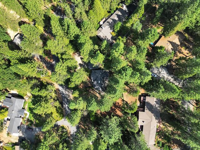 11551 Forest View Dr, Nevada City, CA 95959