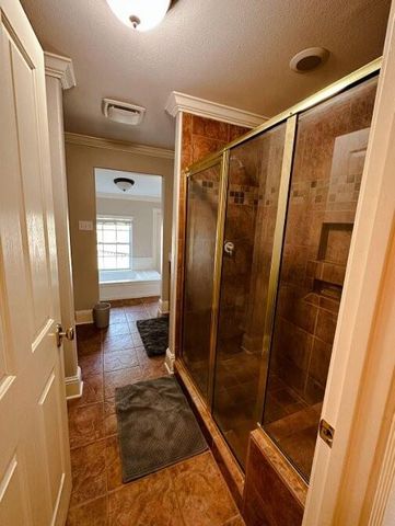 38 Martha Lane, Huntsville, TX 77320