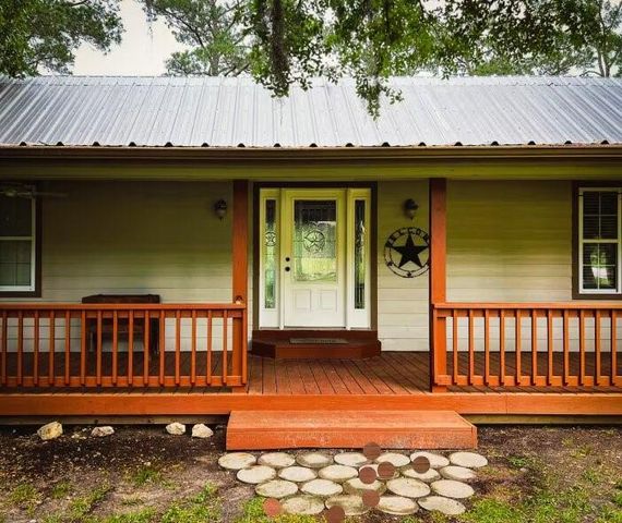 38 Martha Lane, Huntsville, TX 77320
