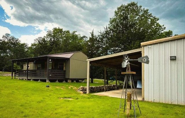 38 Martha Lane, Huntsville, TX 77320