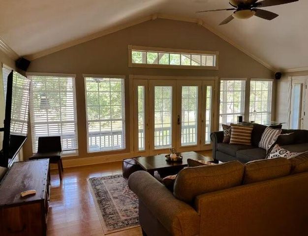 38 Martha Lane, Huntsville, TX 77320