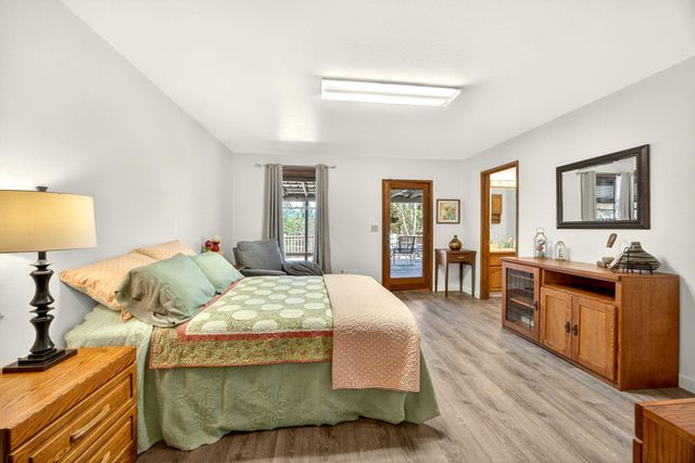 2542 Thomas Terrace, Grants Pass, OR 97527