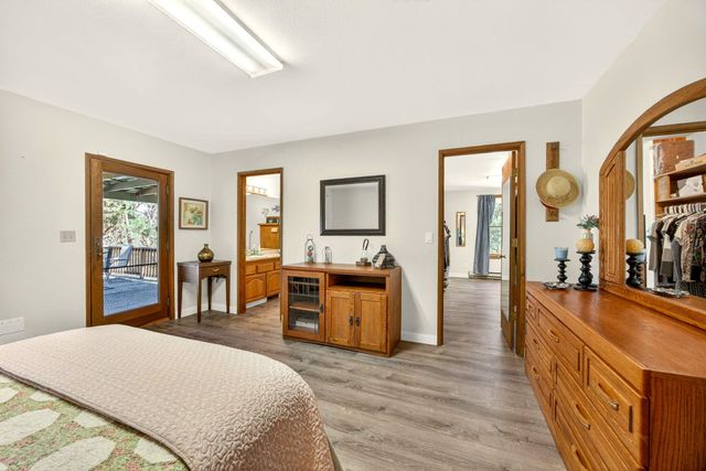 2542 Thomas Terrace, Grants Pass, OR 97527