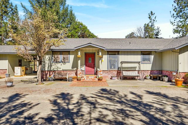 2542 Thomas Terrace, Grants Pass, OR 97527