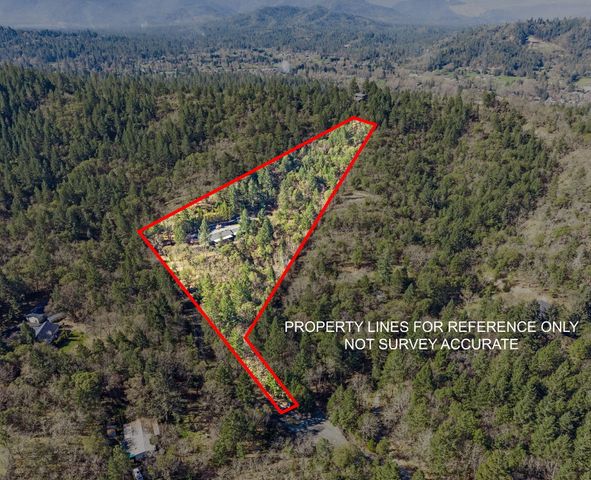 2542 Thomas Terrace, Grants Pass, OR 97527