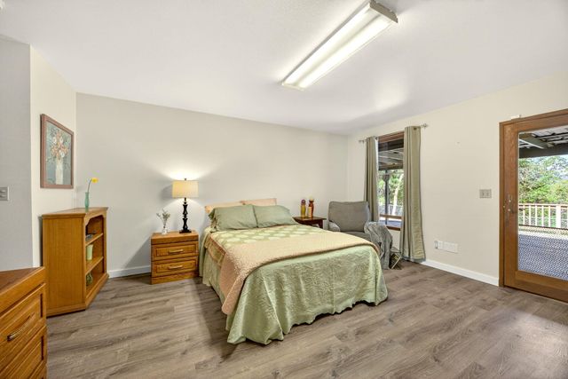 2542 Thomas Terrace, Grants Pass, OR 97527