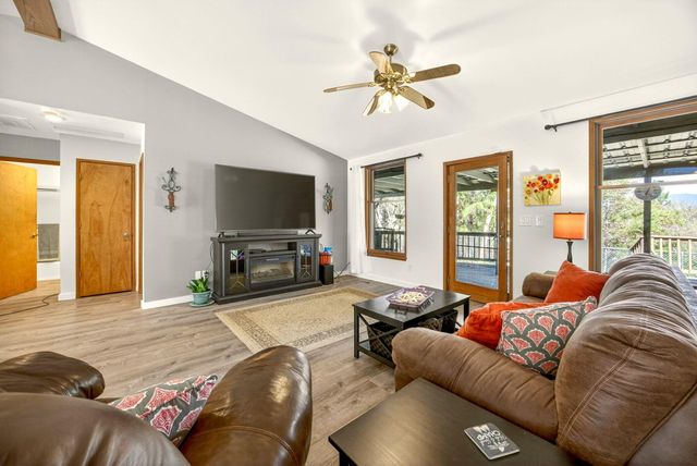 2542 Thomas Terrace, Grants Pass, OR 97527