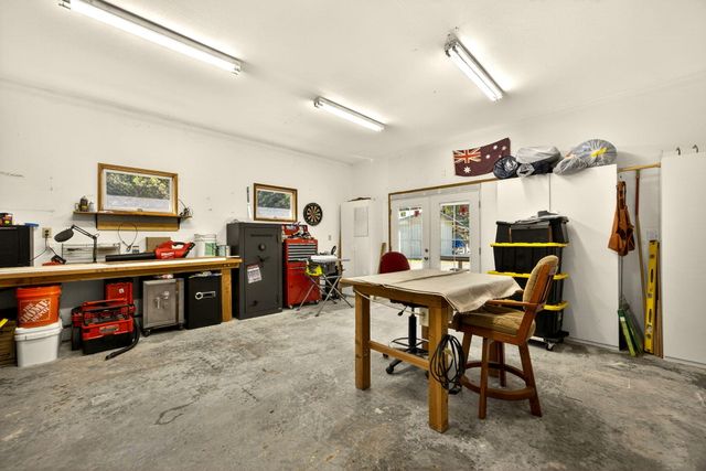 2542 Thomas Terrace, Grants Pass, OR 97527