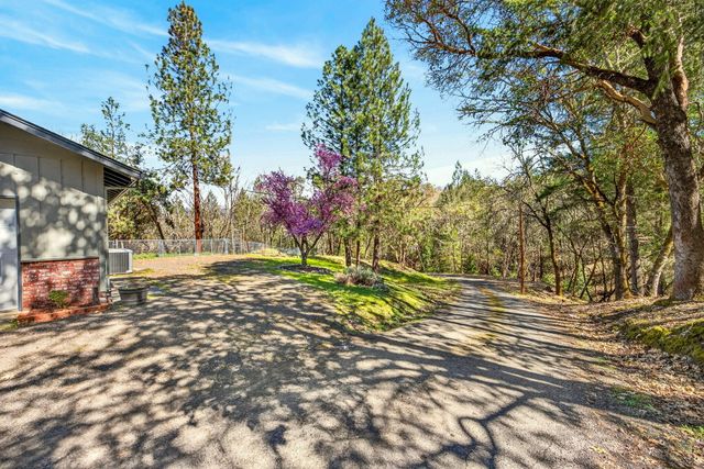 2542 Thomas Terrace, Grants Pass, OR 97527