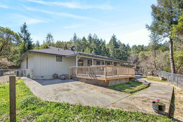2542 Thomas Terrace, Grants Pass, OR 97527