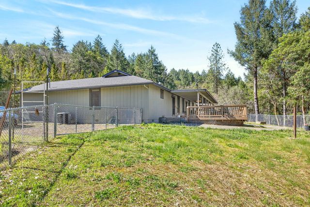 2542 Thomas Terrace, Grants Pass, OR 97527