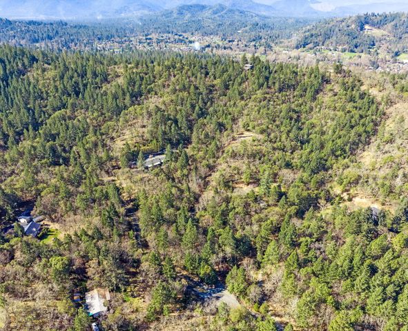 2542 Thomas Terrace, Grants Pass, OR 97527