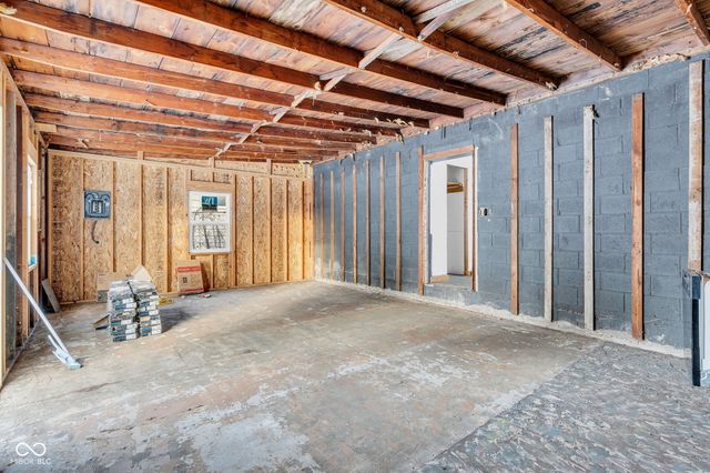 2605 S 10th Street, Terre Haute, IN 47802