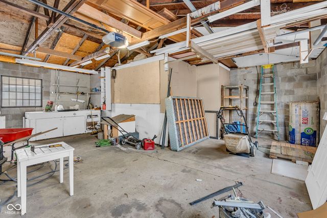 2605 S 10th Street, Terre Haute, IN 47802