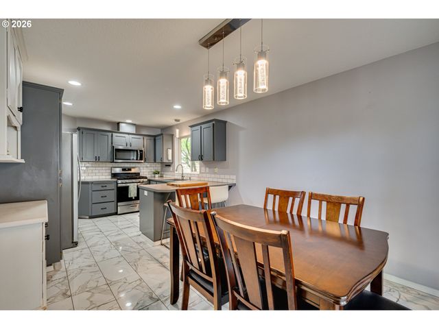 1978 MEADOWOOD Loop, Woodland, WA 98674