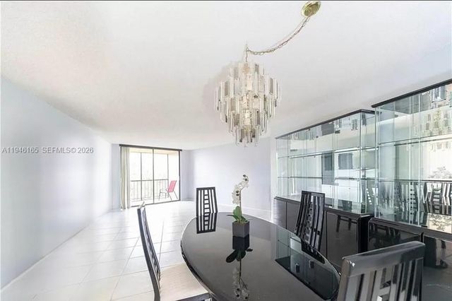 3800 N Hills Dr 406, Hollywood, FL 33021