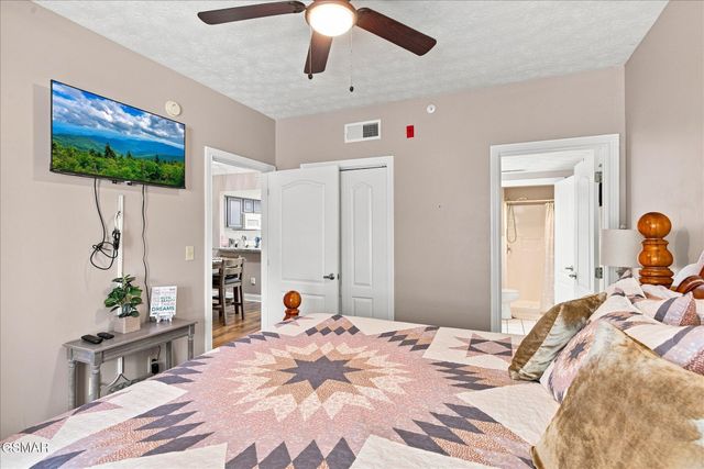 820 Golf View Blvd Unit 2202, Pigeon Forge, TN 37863