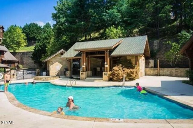820 Golf View Blvd Unit 2202, Pigeon Forge, TN 37863