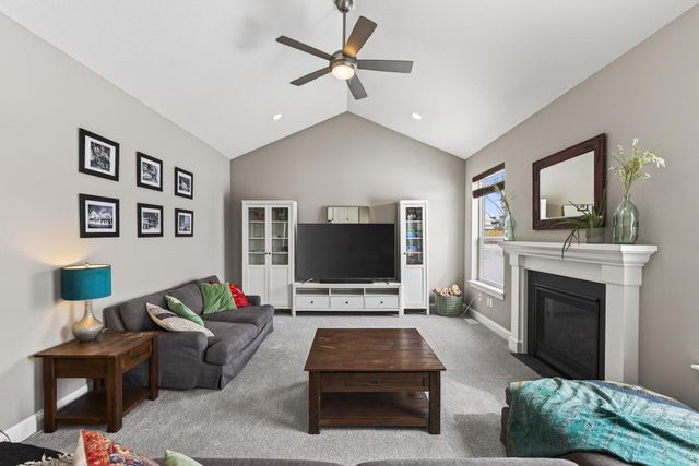 303 Primrose Path N, Bayport, MN 55003