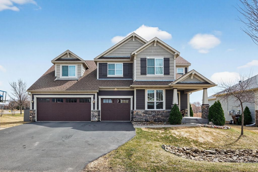 303 Primrose Path N, Bayport, MN 55003