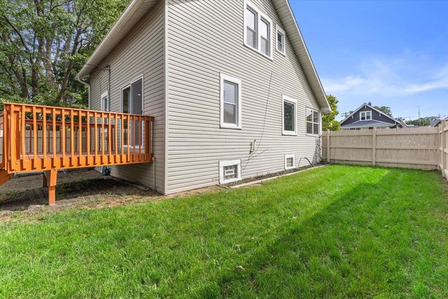 7100 24th AVENUE, Kenosha, WI 53143