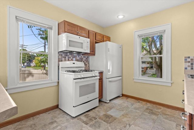 7100 24th AVENUE, Kenosha, WI 53143