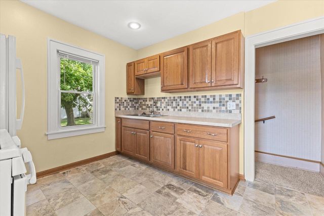 7100 24th AVENUE, Kenosha, WI 53143