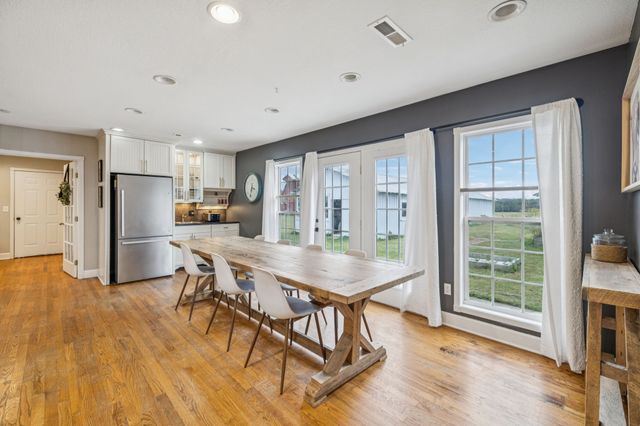 250 Awalt Dr, Winchester, TN 37398