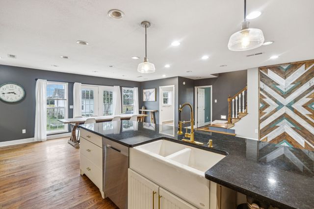 250 Awalt Dr, Winchester, TN 37398